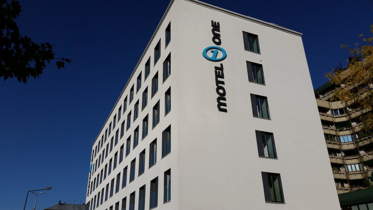 Von außen  Motel One Salzburg-Mirabell