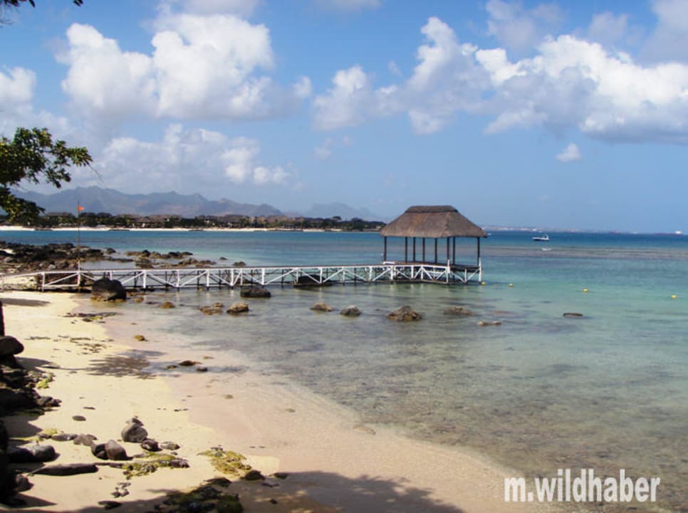 Strand beim Poolbereich Hotel The Oberoi Mauritius