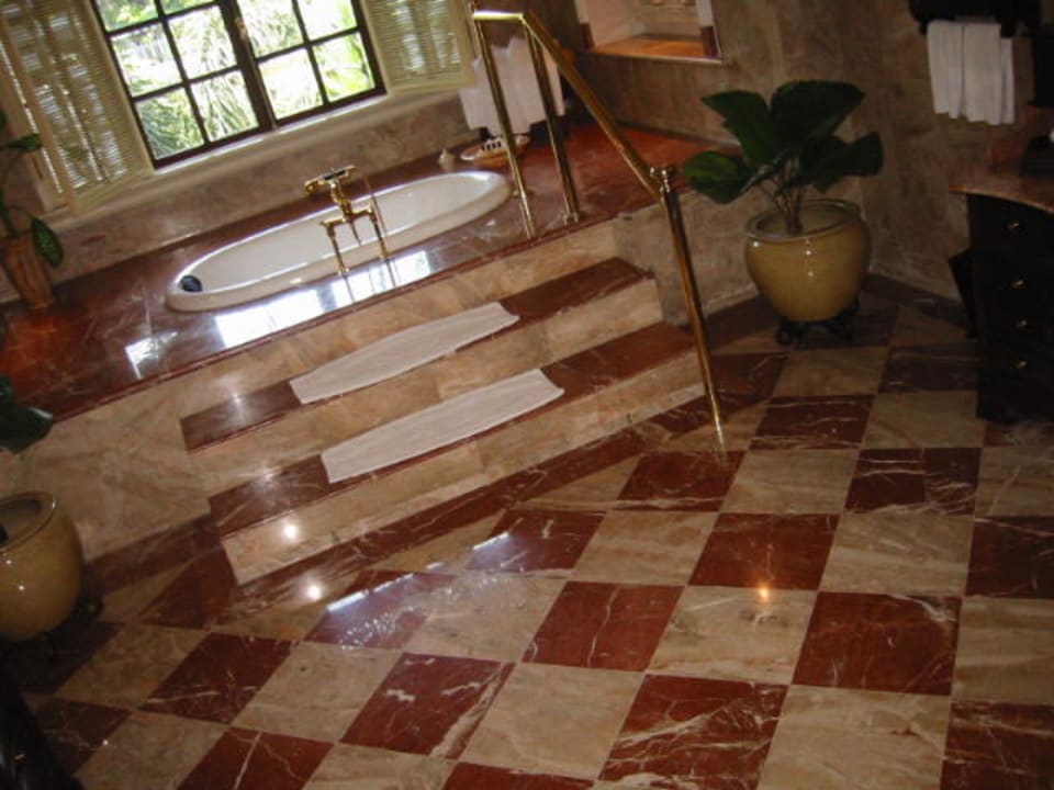 Badezimmer Hotel Majapahit Surabaya