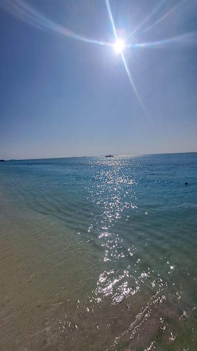 Strand Kuredu Island Resort & Spa