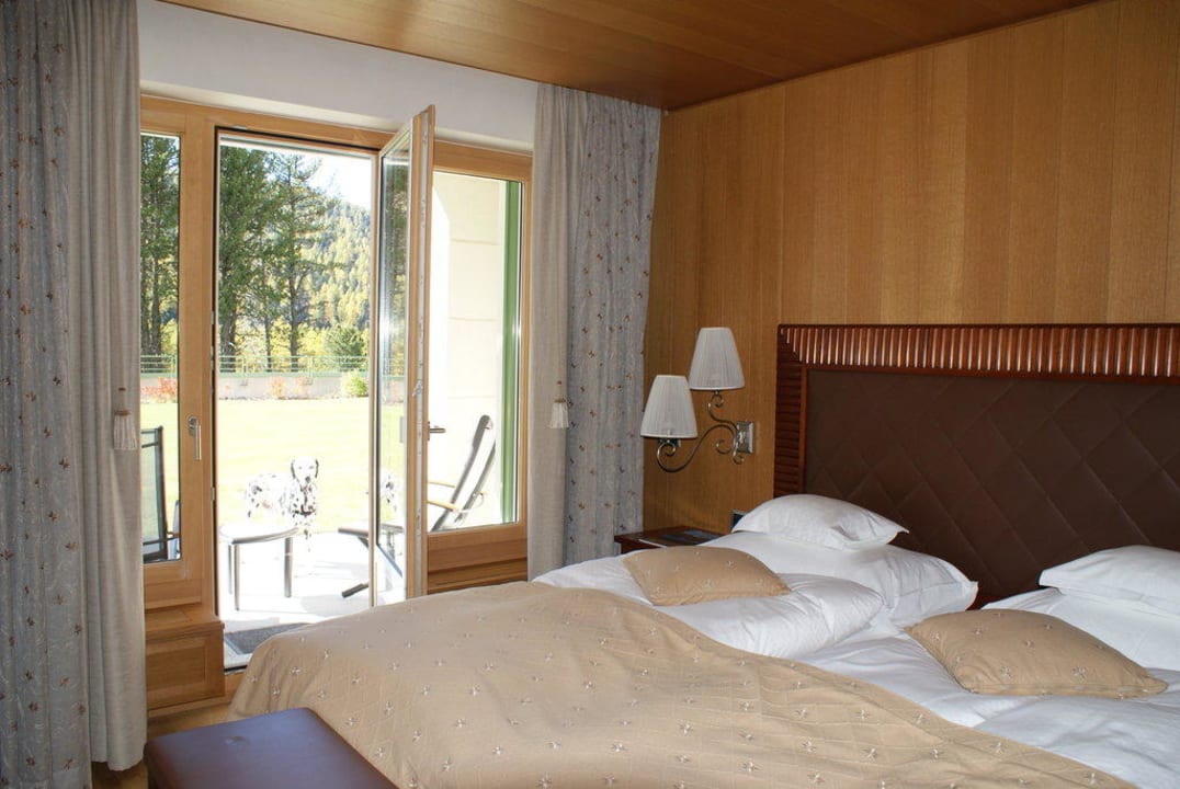 Bett Grand Hotel Kronenhof Pontresina