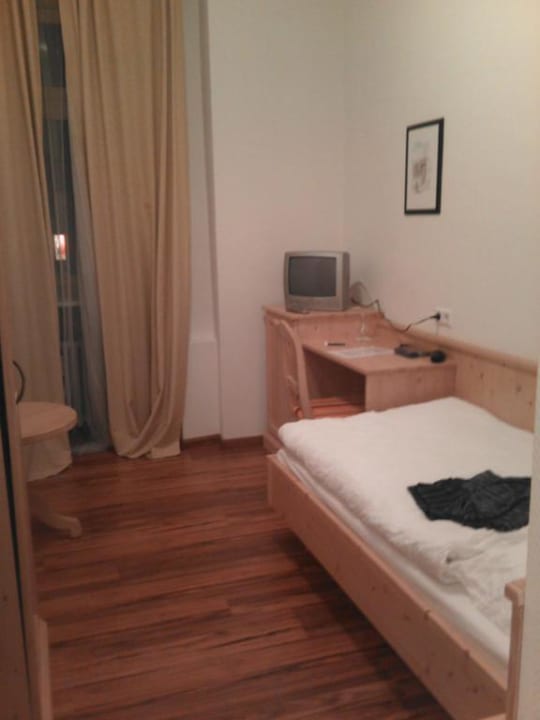 Einzelzimmer (Bett) Klosterhof