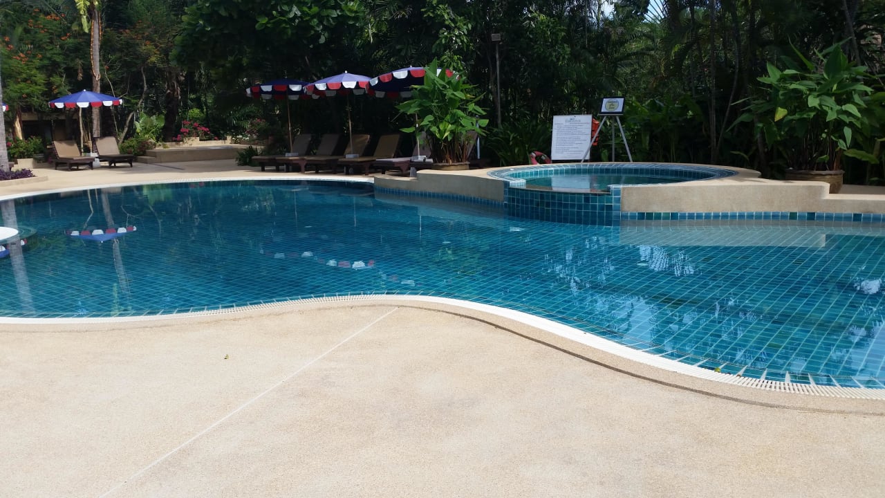 Pool am Strand The Fair House Beach Resort