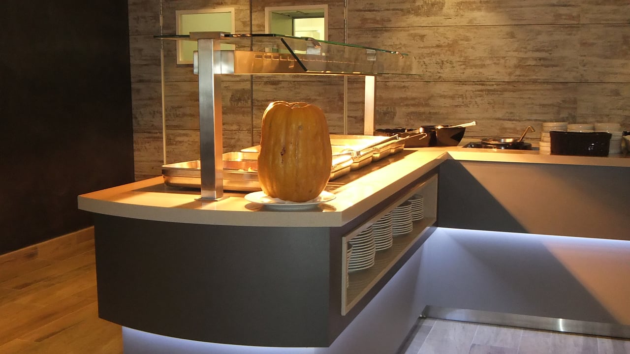 Gastro California Apartments