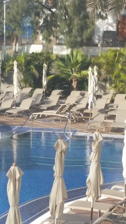 Mit reservierten Liegen Hotel Faro, a Lopesan Collection Hotel