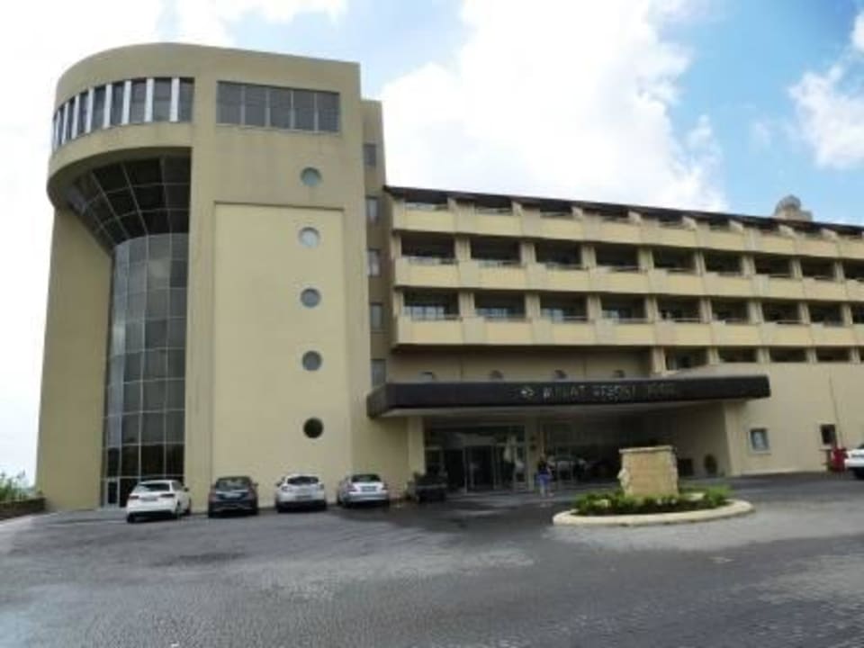 Hotelansicht Haupteingang Melas Resort Hotel