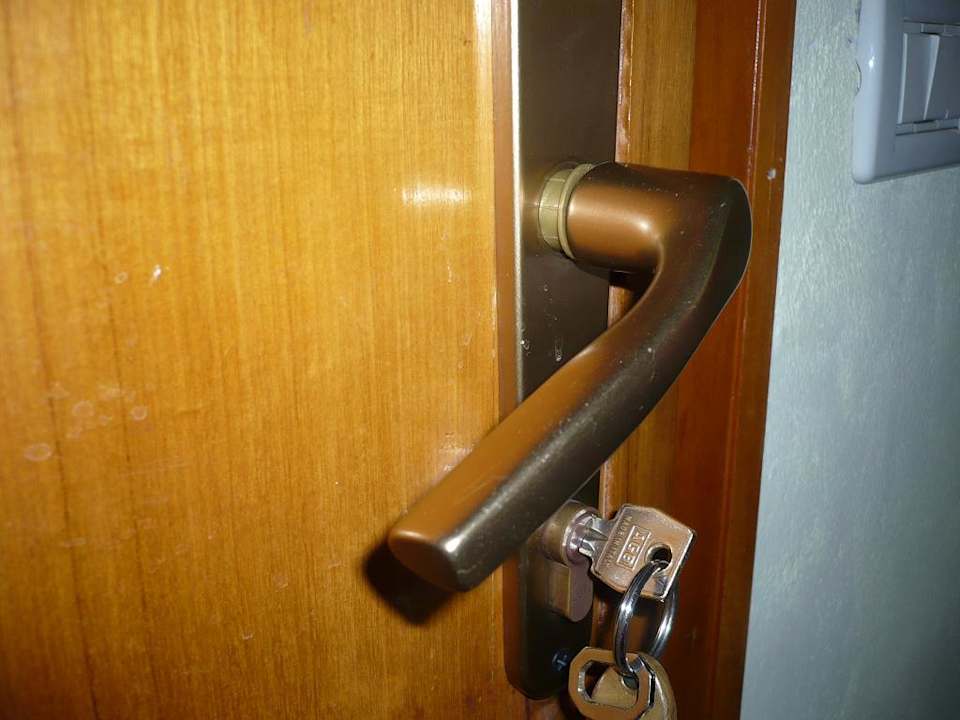 Kaputter Türgriff Residenza Panorama