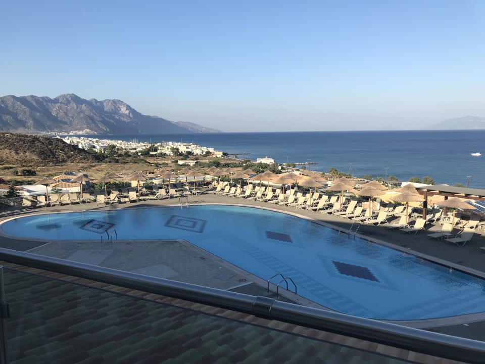 Ausblick Grand Blue Beach Hotel
