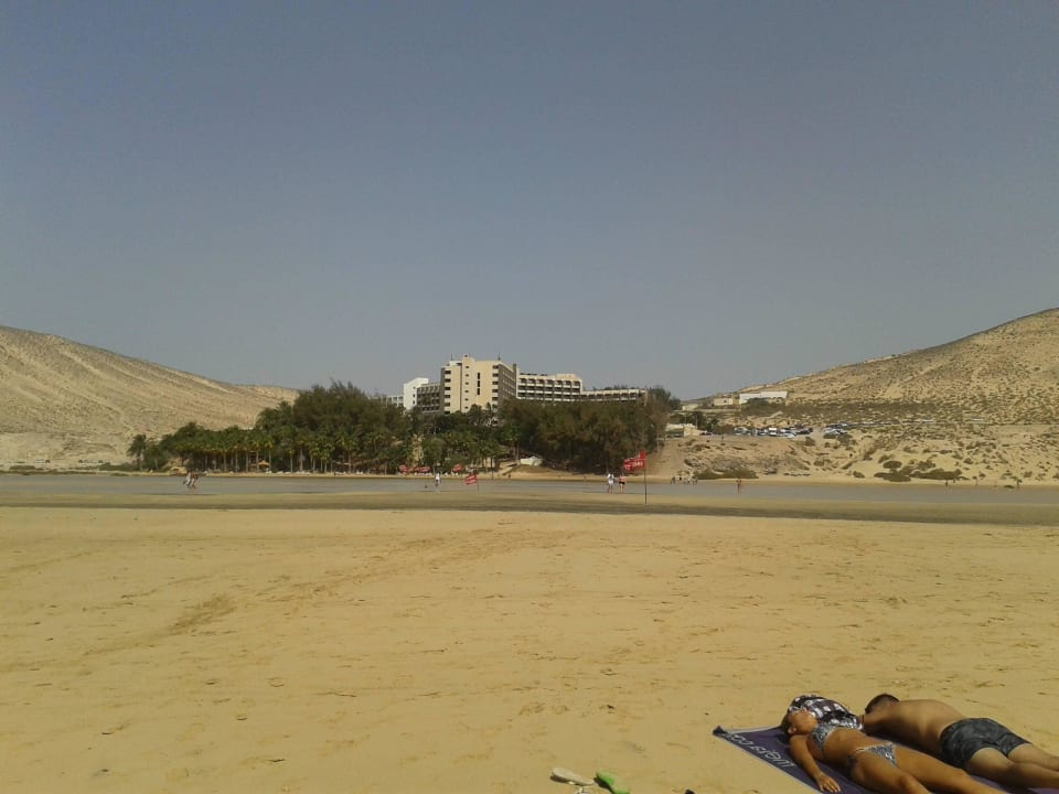 Strand Blick aufs Hotel Paradisus by Meliá Fuerteventura
