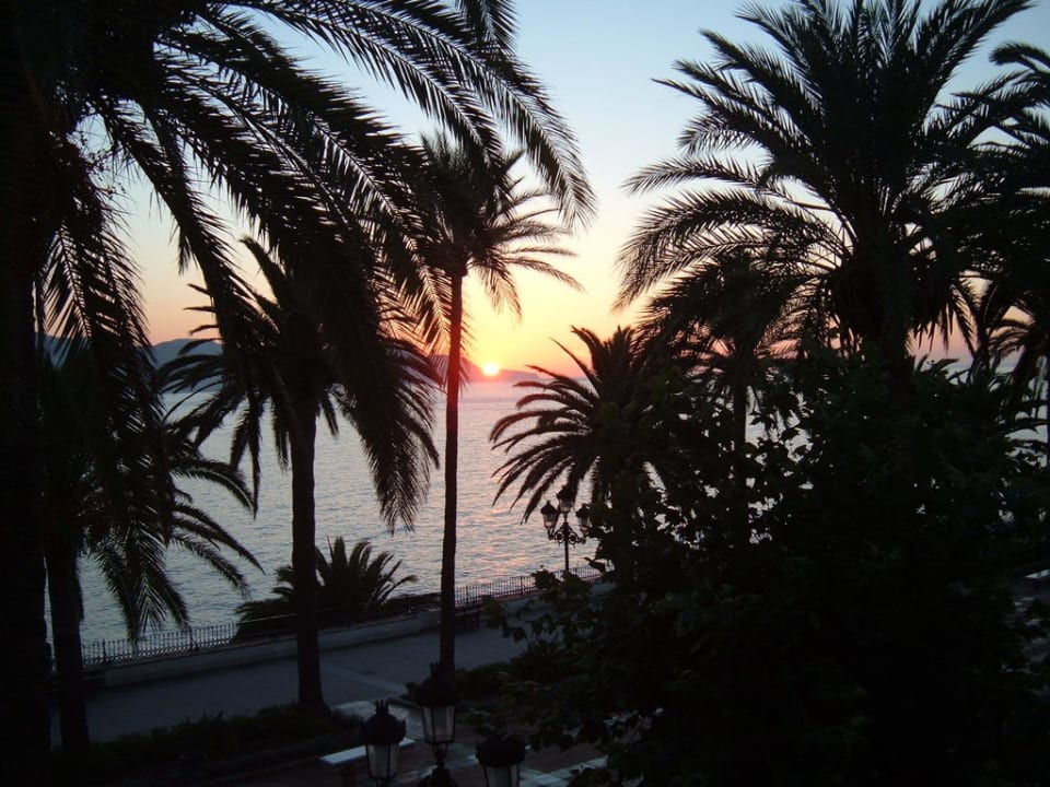 Sonnenaufgang vom Zimmer aus fotografiert Hotel Balcon de Europa