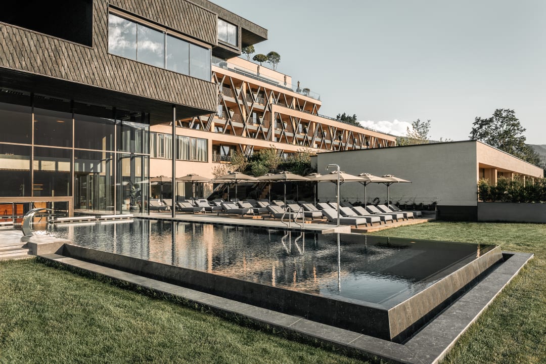 Pool Santre dolomythic home