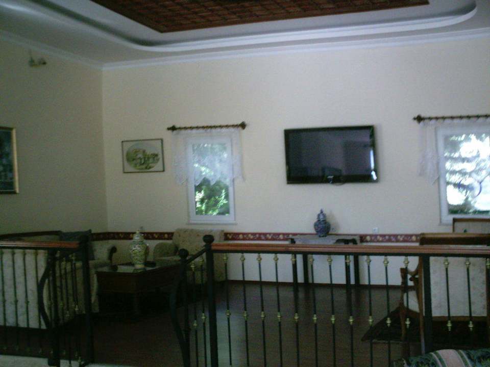 Lobby von einer anderen Seite  Şevki Bey Hotel