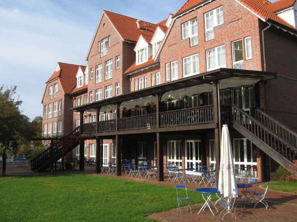 "Hotelblick vom Garten" Park Hotel Fasanerie (Neustrelitz