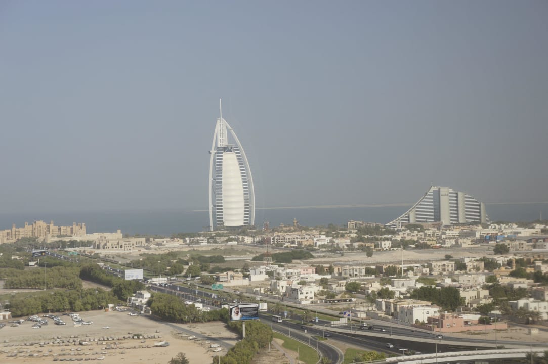 Ausblick vom Dachpool Hotel Sheraton Dubai Mall Of The Emirates