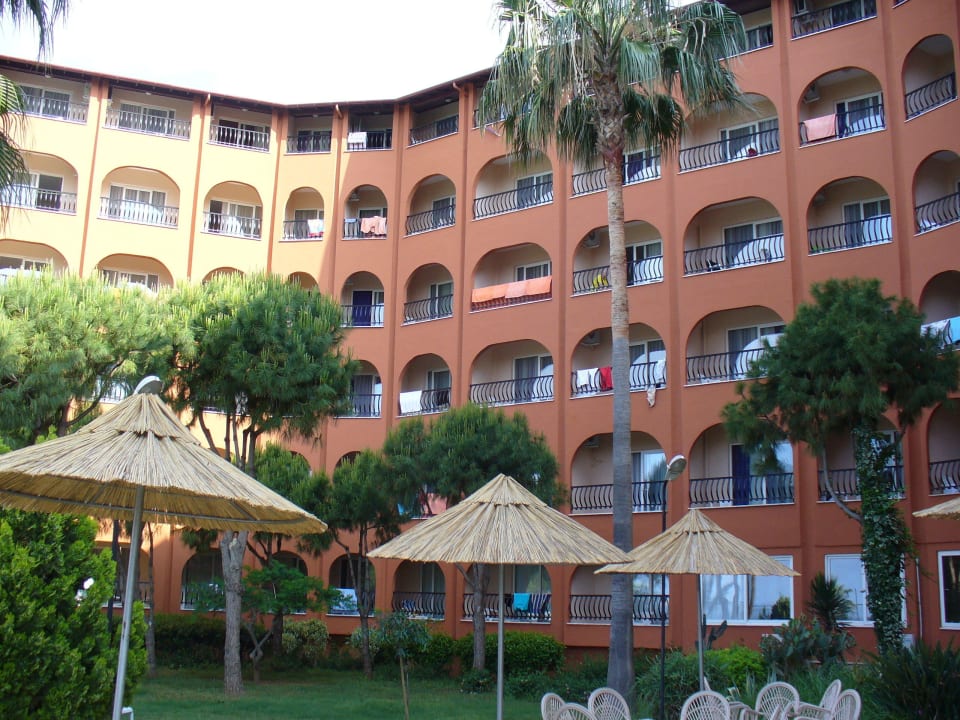 Außenansicht Club Turtas Beach Hotel