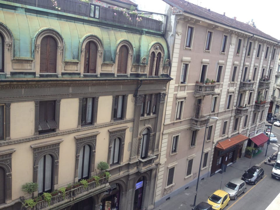 Straße Hotel Mediolanum