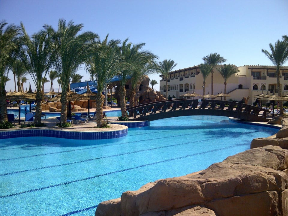 Basen Sea Beach Aqua Park Resort Managed by Blue Resorts