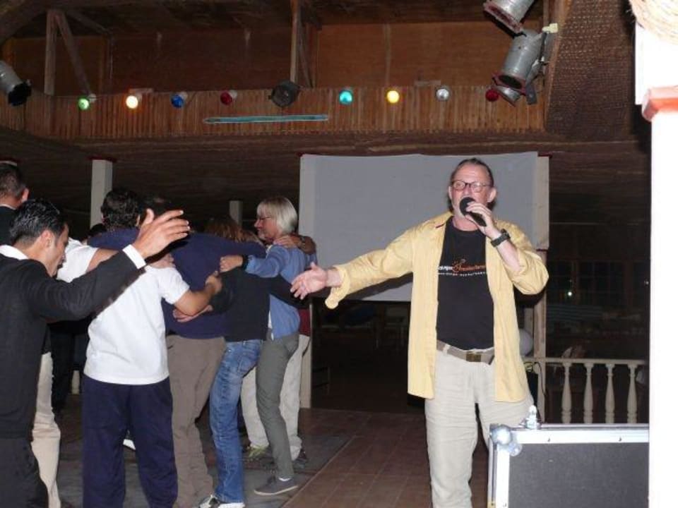 Party in der Beach Bar Happy Life Village