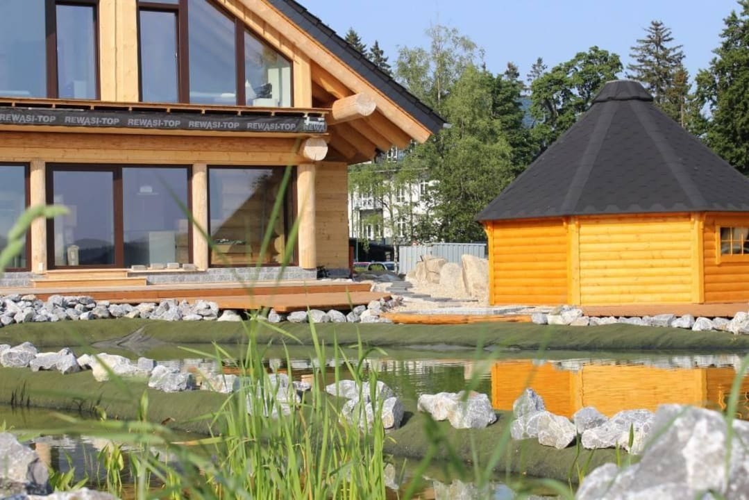 Naturschwimmteich Naturstammhaus und Appartements Zum Brockenbaecker