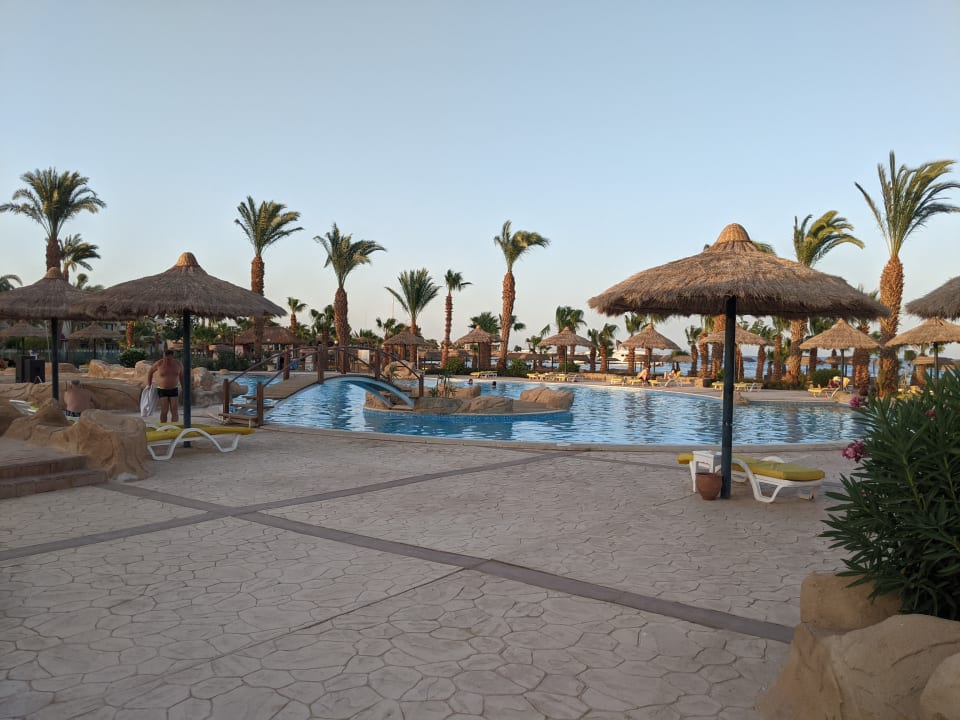 Pool Lotus Bay Beach Resort