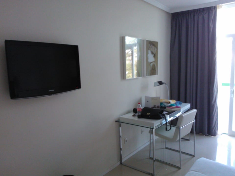 Fernseher & Schreibtisch Hotel H10 Lanzarote Princess