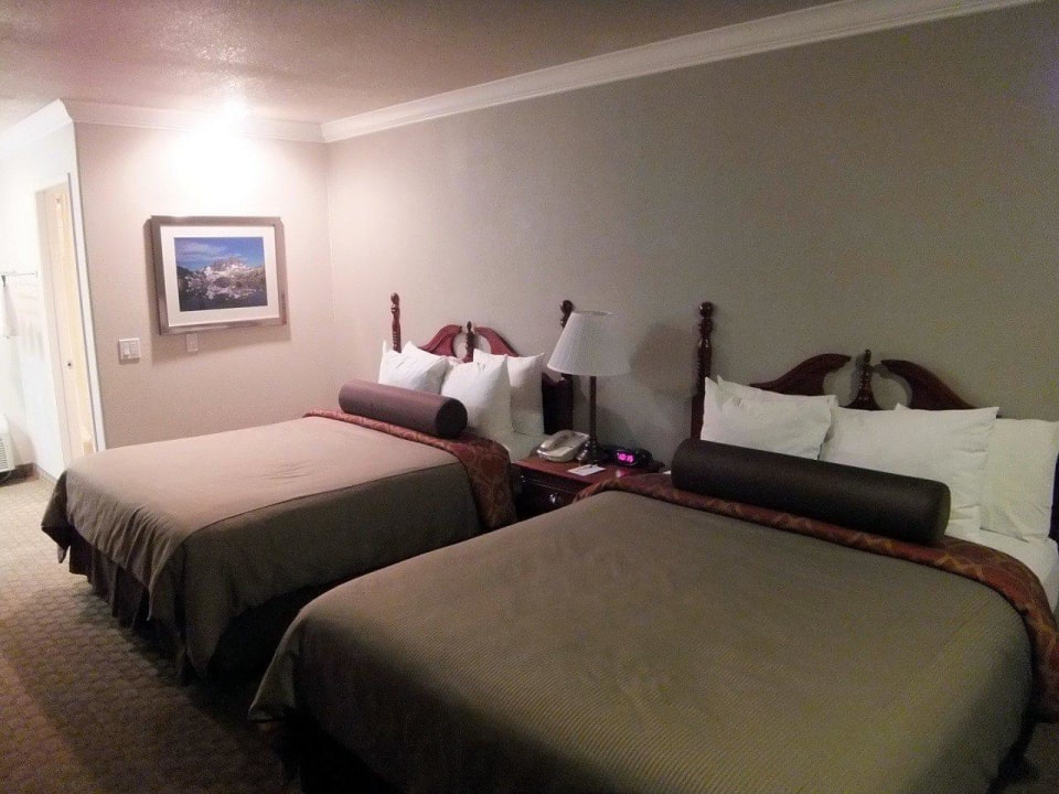 Zimmer Best Western Plus Holiday Bishop Spa Lodge