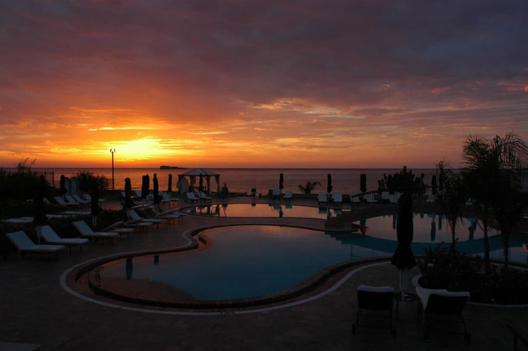 Sonnenaufgang Lindian Dream Seaside Resort