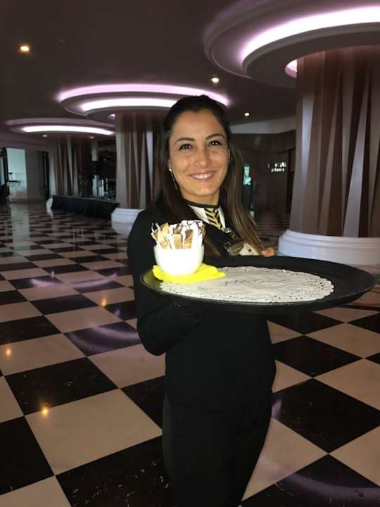 Auch bei Regen gibt es Sonnenschein.  Hotel Delphin Imperial