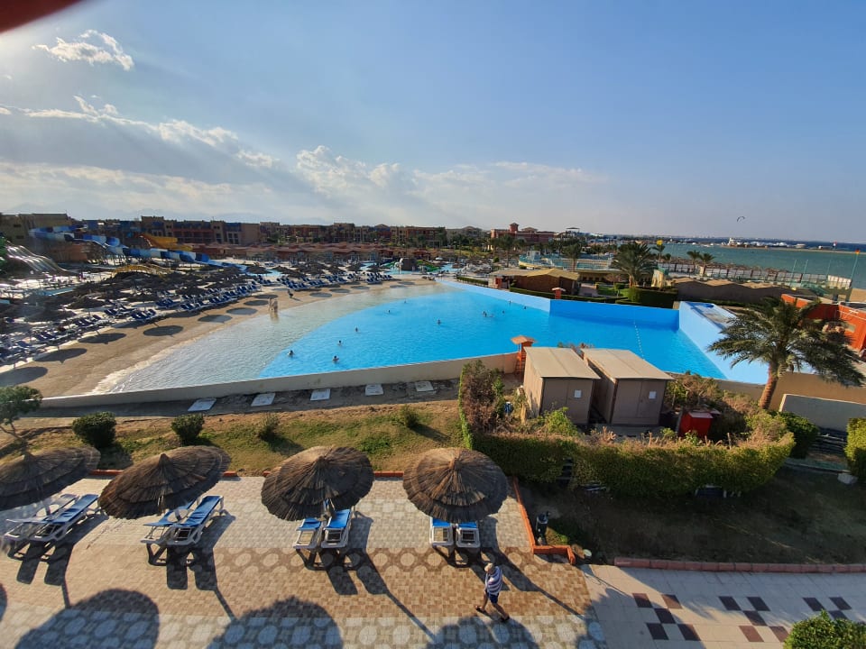 Ausblick Titanic Beach Spa & Aqua Park
