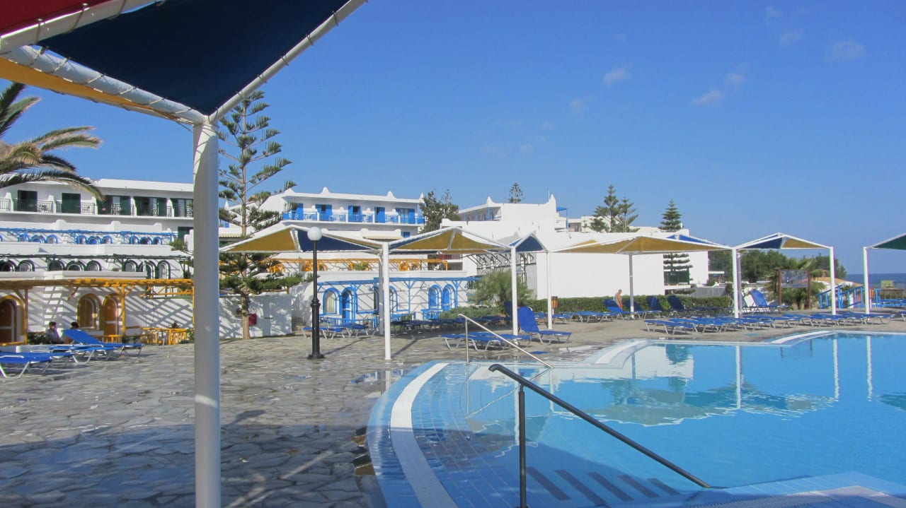 Hauptpool Mitsis Selection Rinela