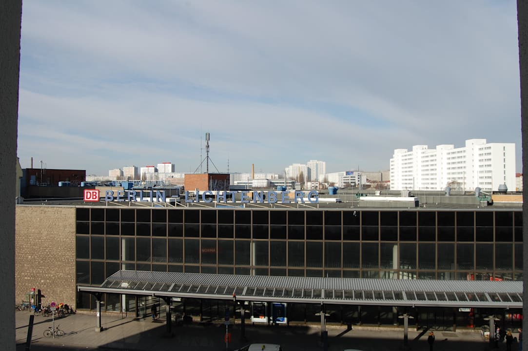 Direkt am S-Bahnhof Hotel Nova