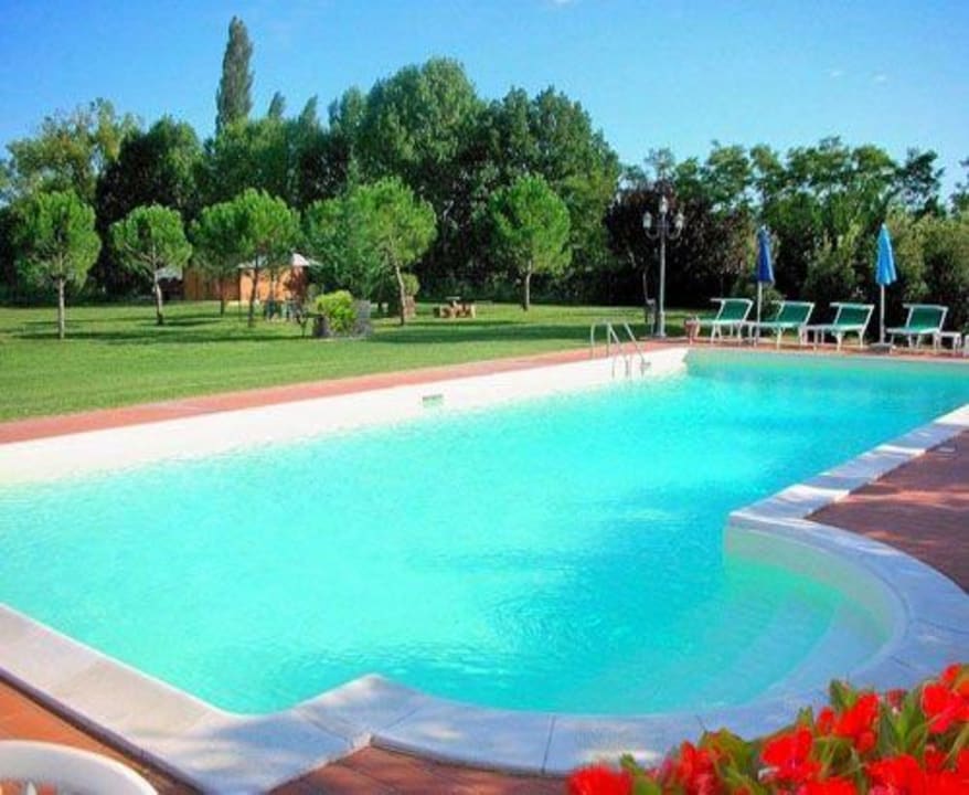 Pool facilities Country House Torre del Guado