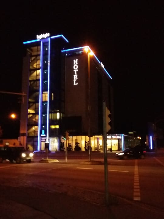 Außenansicht Hotel Vier Jahreszeiten Lübeck