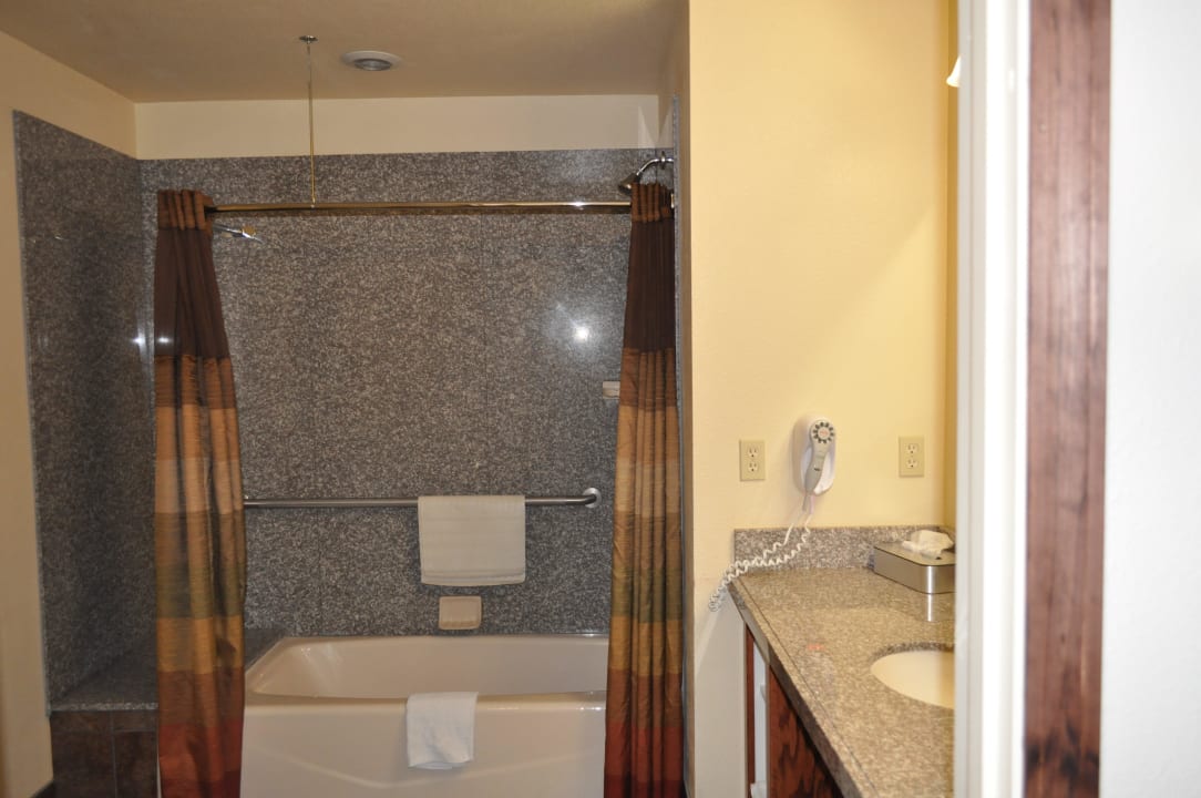 Badezimmer Best Western Plus Yosemite Gateway Gasthof