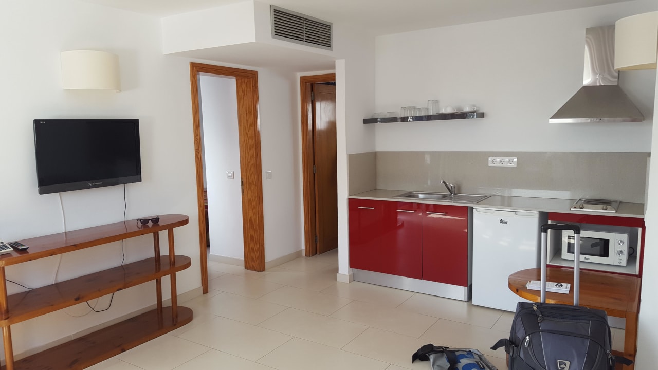 Wohnzimmer/Küche Aparthotel Costa Mar