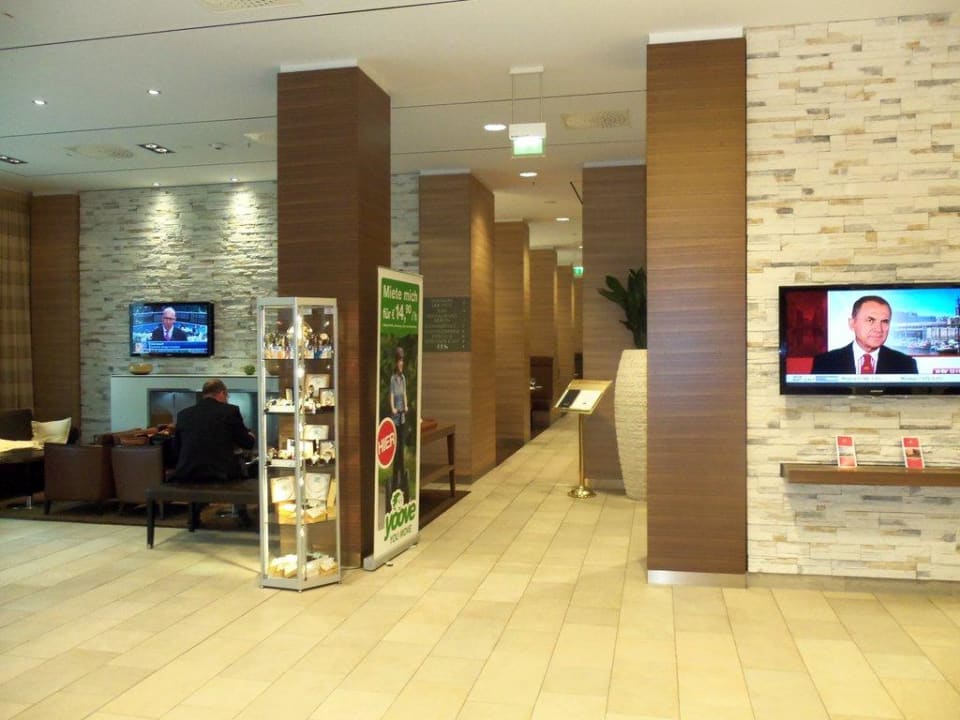 Restauranteingang H4 Hotel Berlin Alexanderplatz