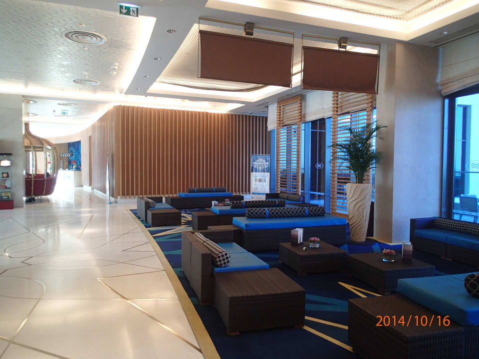 Lobby Crowne Plaza Hotel Yas Island