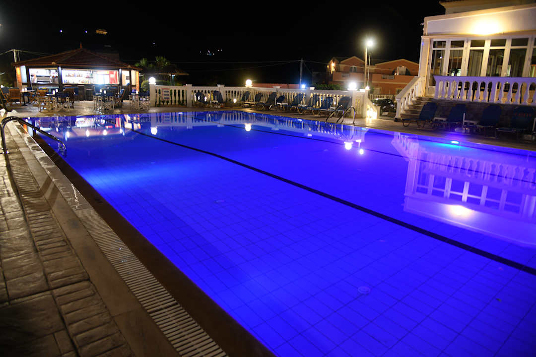 Pool Hotel Belle Helene Beach