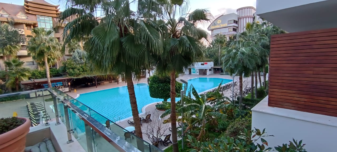 Pool Port Side Resort Hotel