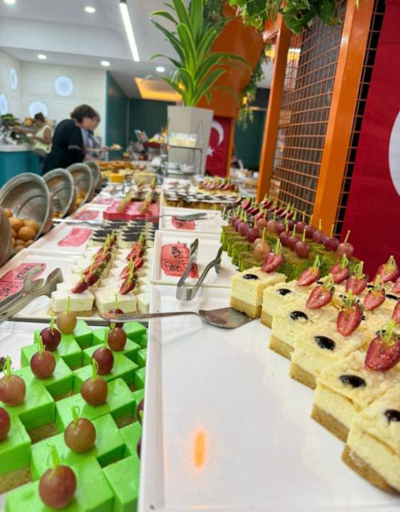 Gastro alltoura Club La Benata Hotel