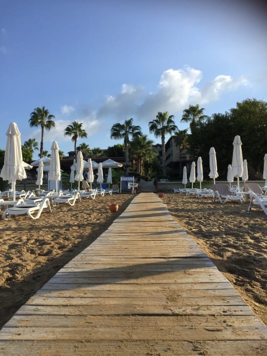 Strand Hotel Grand Side