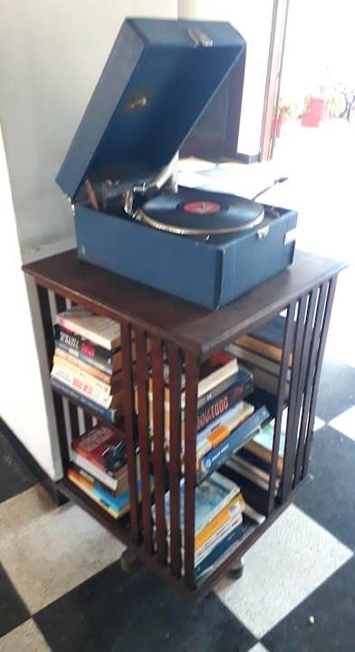 Lobby Tembo House Hotel And Apartments