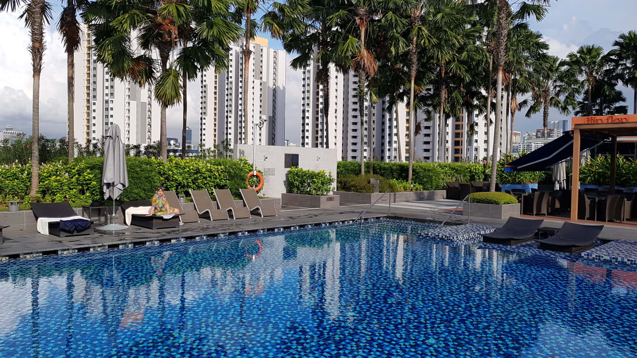 Pool One Farrer Hotel & Spa