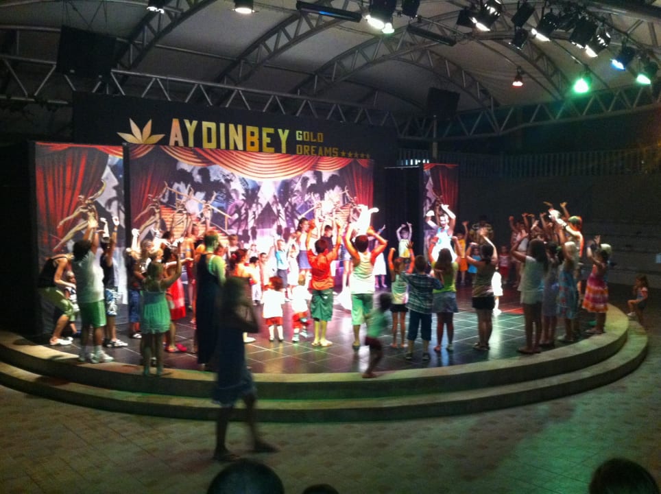 Kinder Mini-Disco Aydinbey Gold Dreams