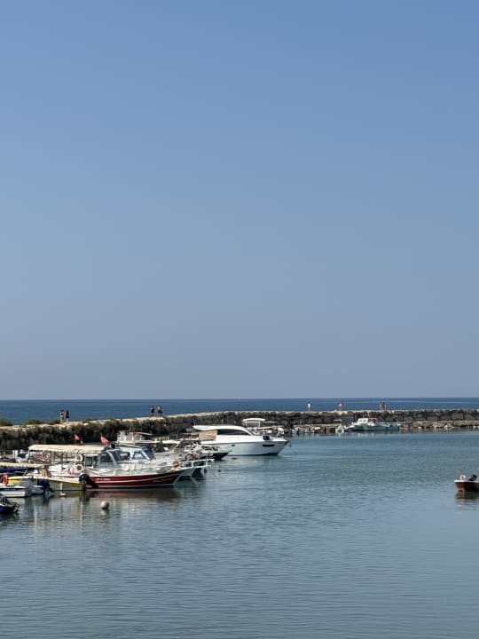 Strand Side Story Resort & Spa