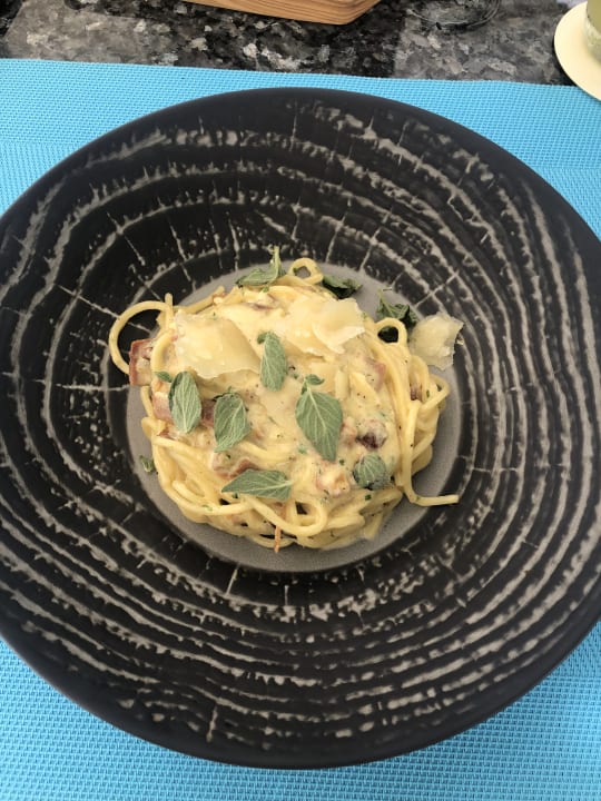 Gastro Outrigger Maldives Maafushivaru Resort