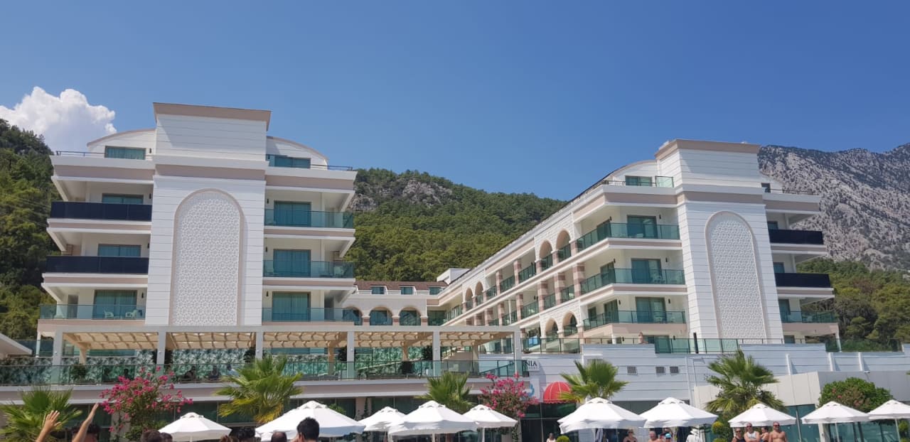 Außenansicht Dosinia Luxury Resort