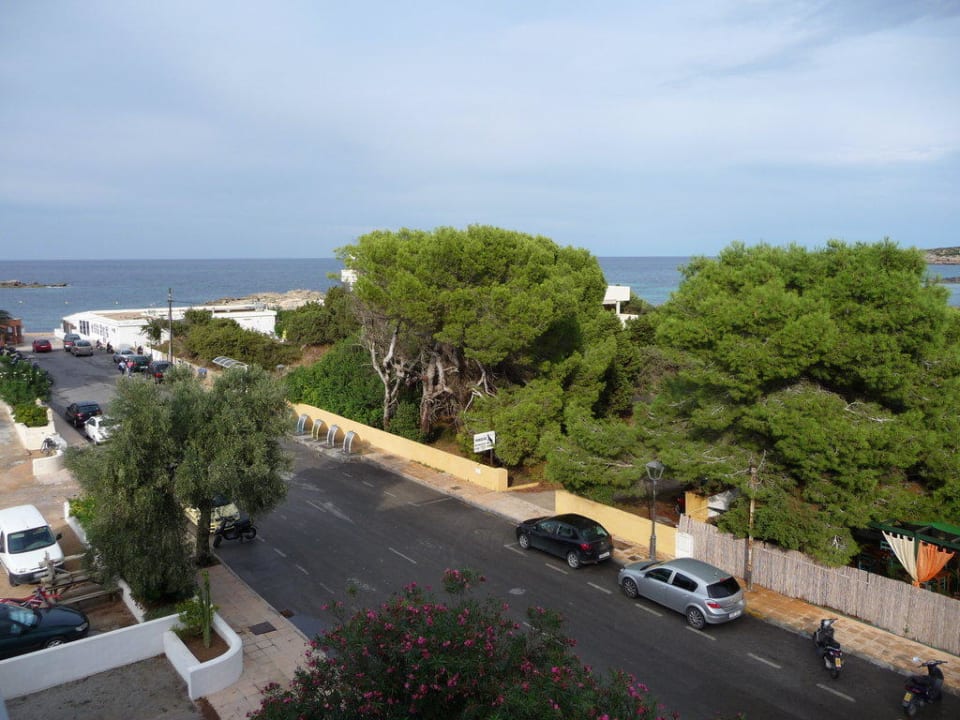 Blick von einem der Schlafzimmerbalkone auf Bucht Hotel Maria