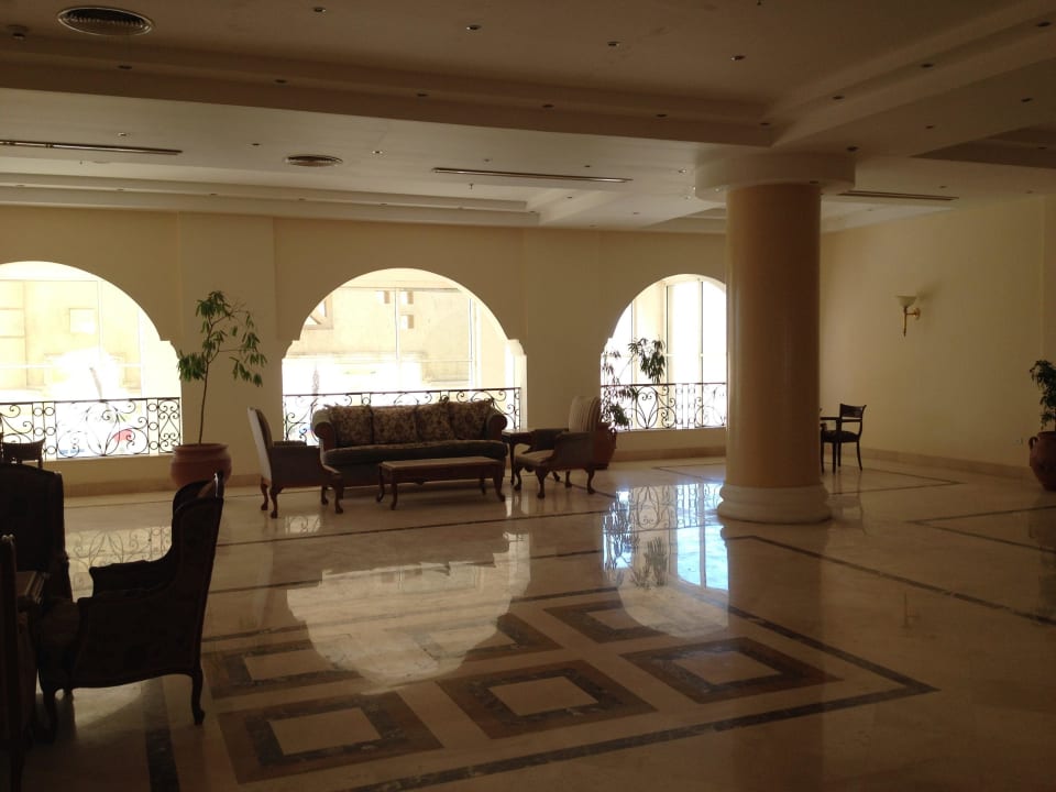 Второй этаж, здесь находятся Аля карт рестораны Imperial Shams Abu Soma