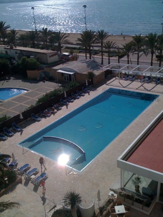 Pool vom Balkon Hotel HM Gran Fiesta